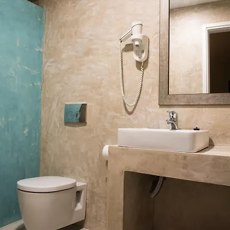 Popi Aparthotel 3*