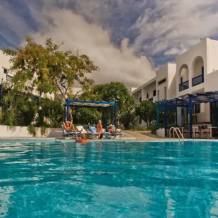Popi Aparthotel 3*